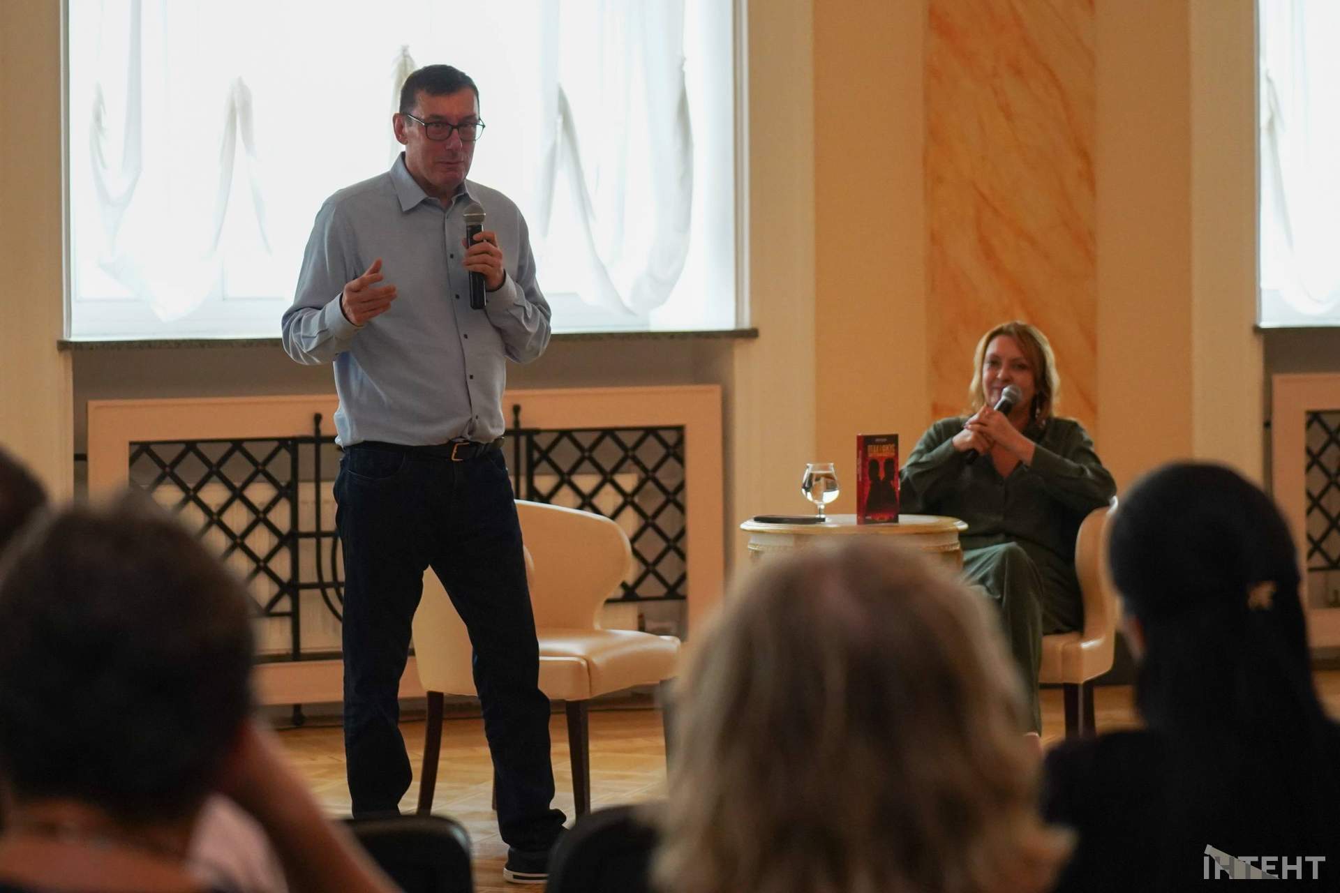 Юрій Луценко представив в Одесі свою першу книгу про війну