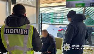 Одесита в Києві затримали за підозрою у торгівлі медичними довідками