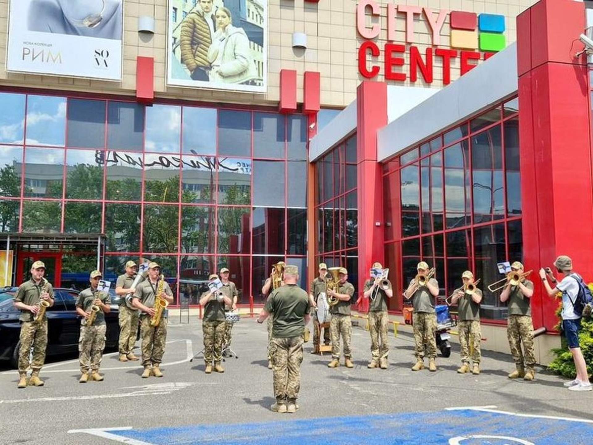 Військовий оркестр виступив у Миколаєві