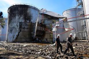 Из-за российского удара по порту Черноморска вытекла килотонна масла