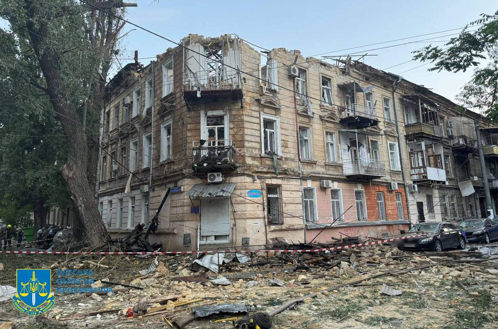 Вночі росіяни вбили в Одесі двох людей й поцілили в пологовий будинок
