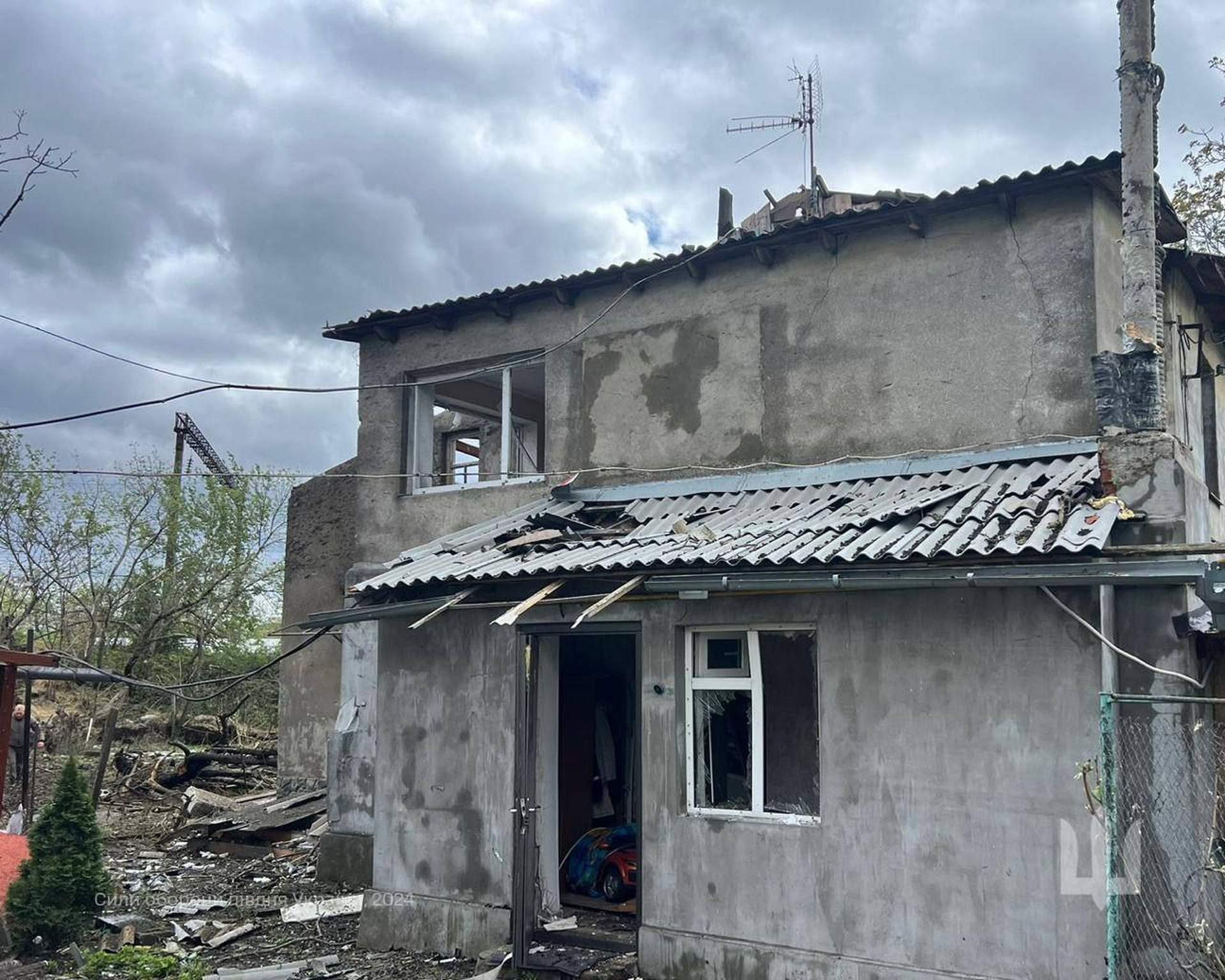 В приватному будинку на Одещині через ракетний удар впала стеля
