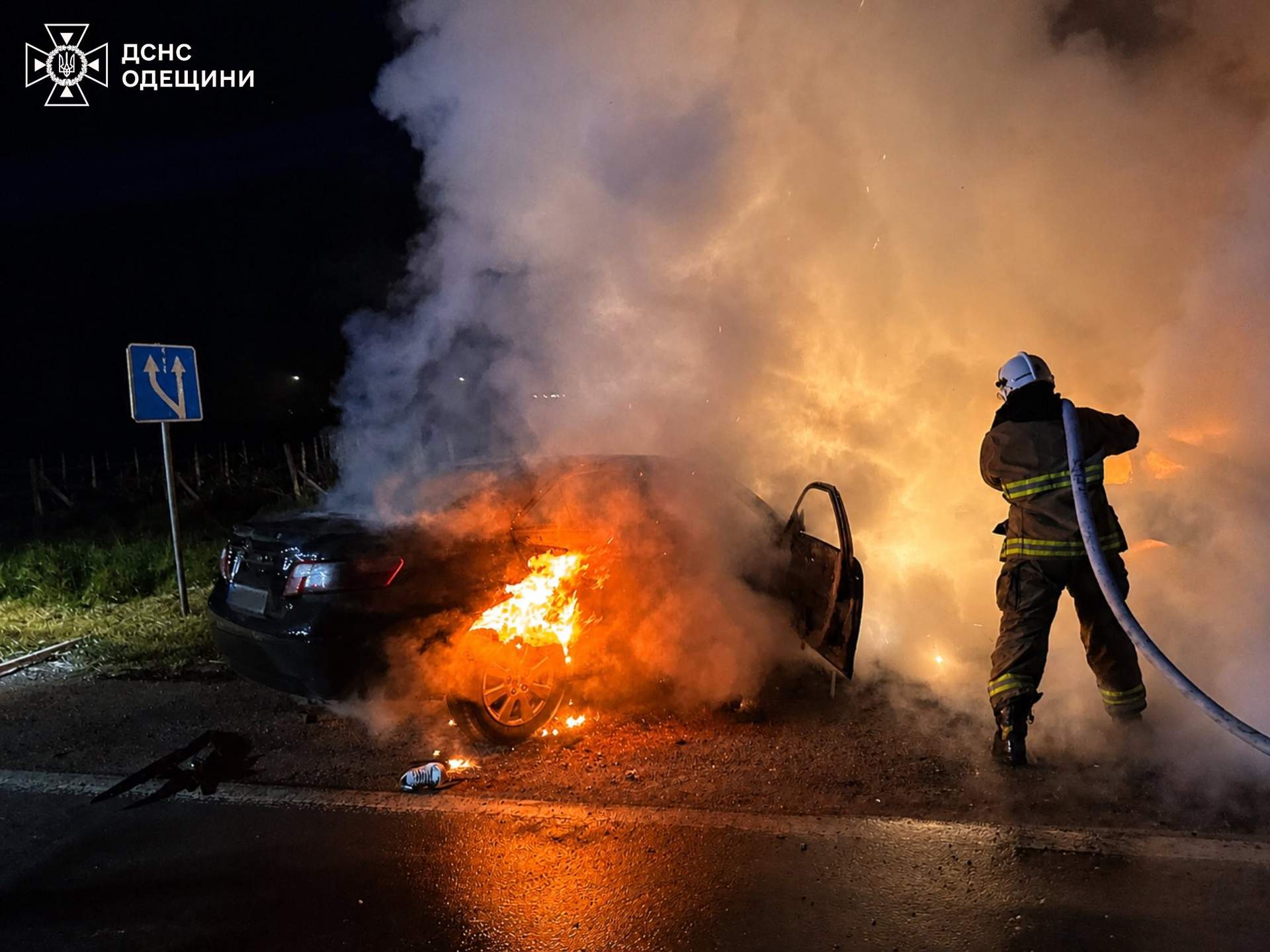В Одеському районі через смертельну аварію згоріли три авто