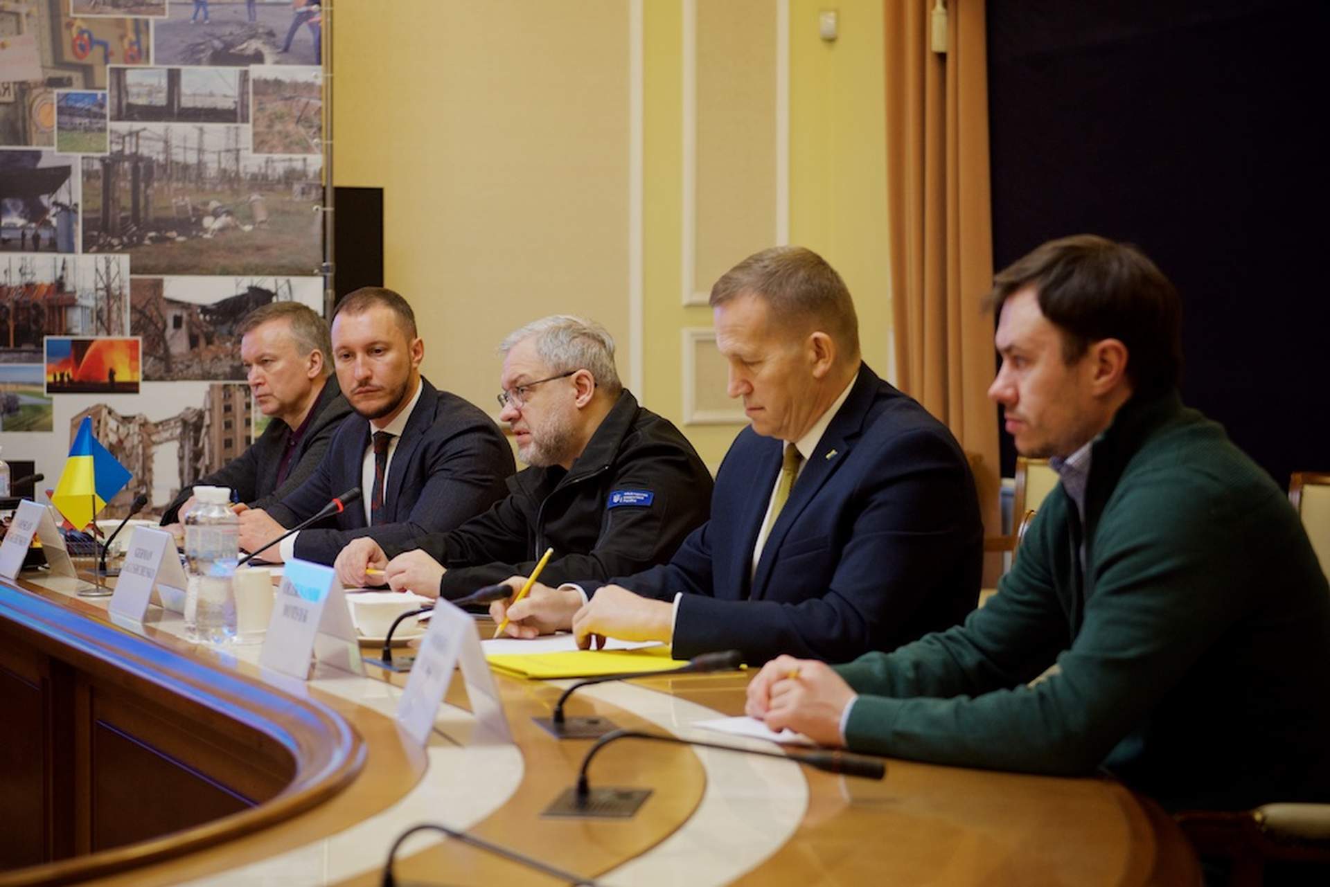 В Україні обговорили використання турецьких плавучих електростанцій