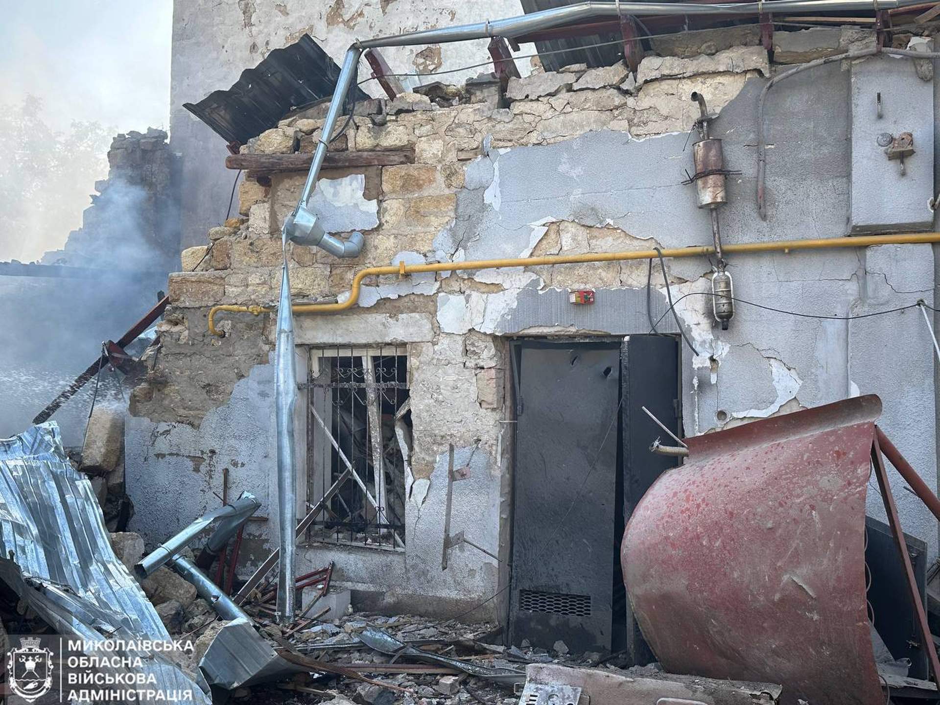 Масштабні руйнування та постраждалі: у Миколаєві показали наслідки шахедної атаки