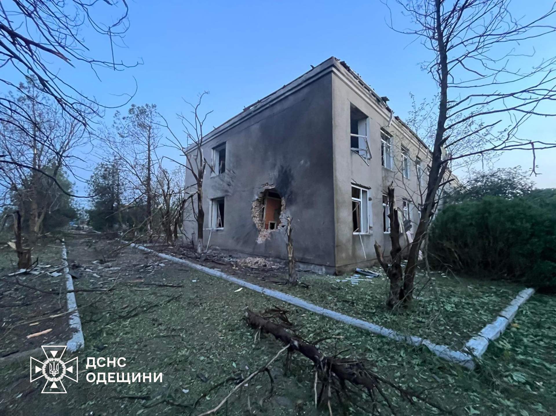 Вночі росіяни знищили медзаклад та ліцей на Одещині