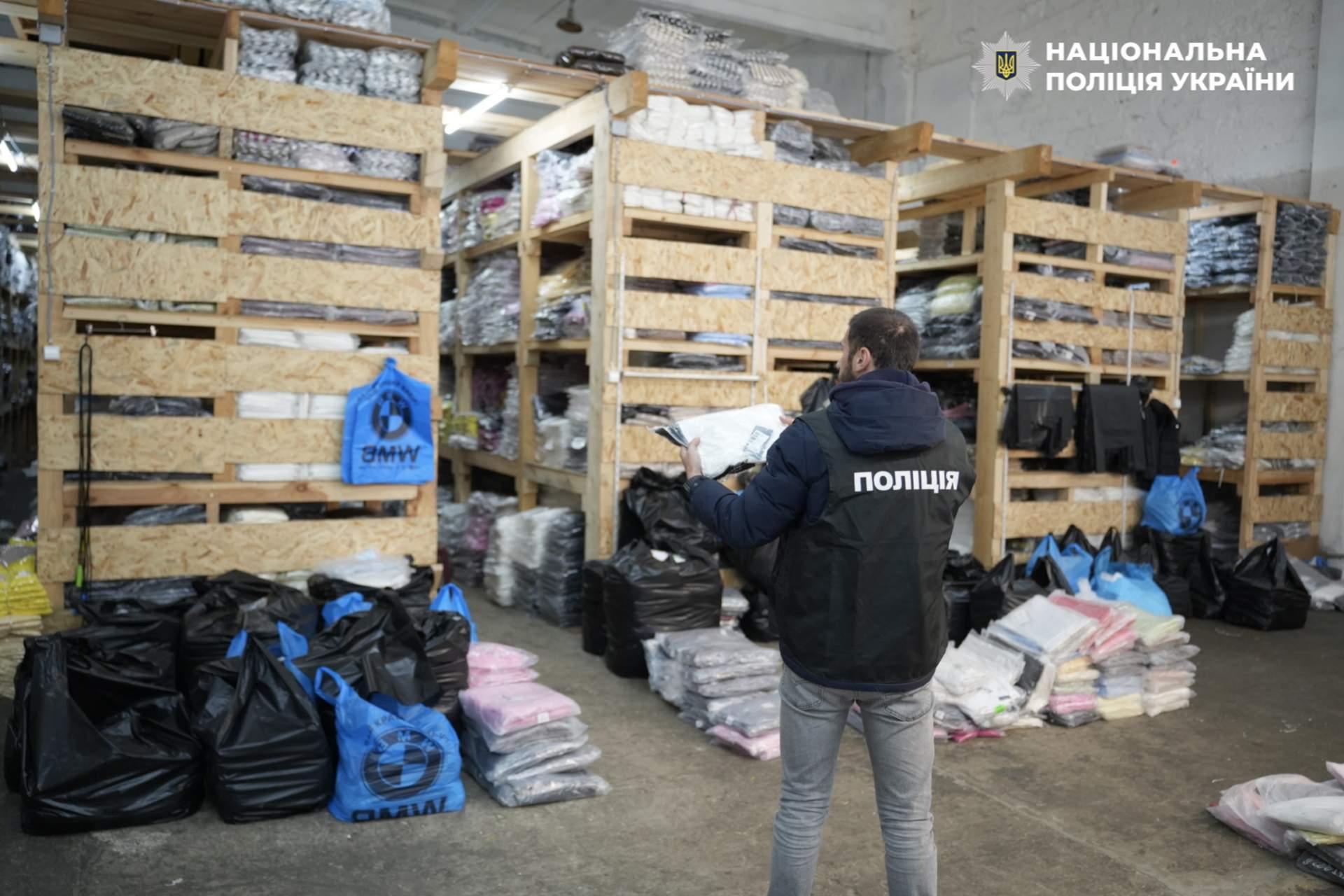 В Одесі продали на ринку 50 тонн гуманітарної допомоги