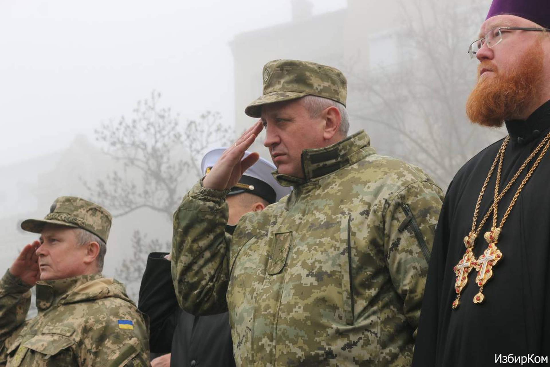 Одесситы принесли цветы к памятнику Шевченко и потребовали освободить Савченко