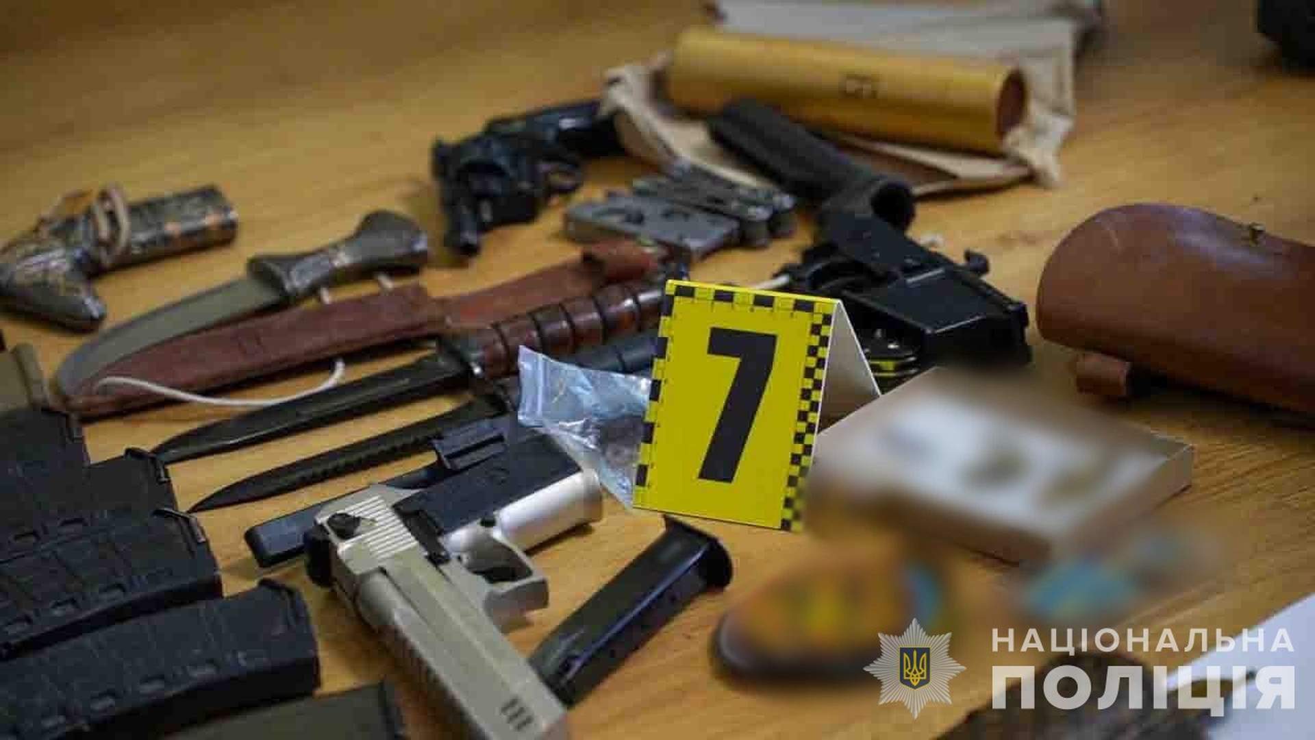 Співробітники поліції провели на Одещині 90 обшуків в пошуках незаконної зброї
