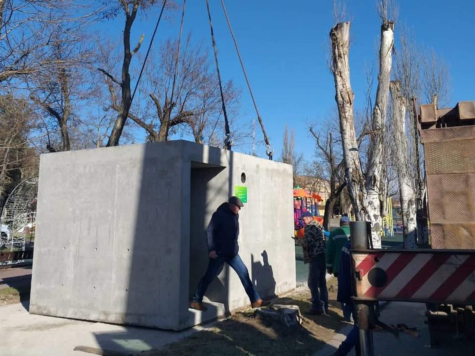 Очаків отримав перші бетонні укриття