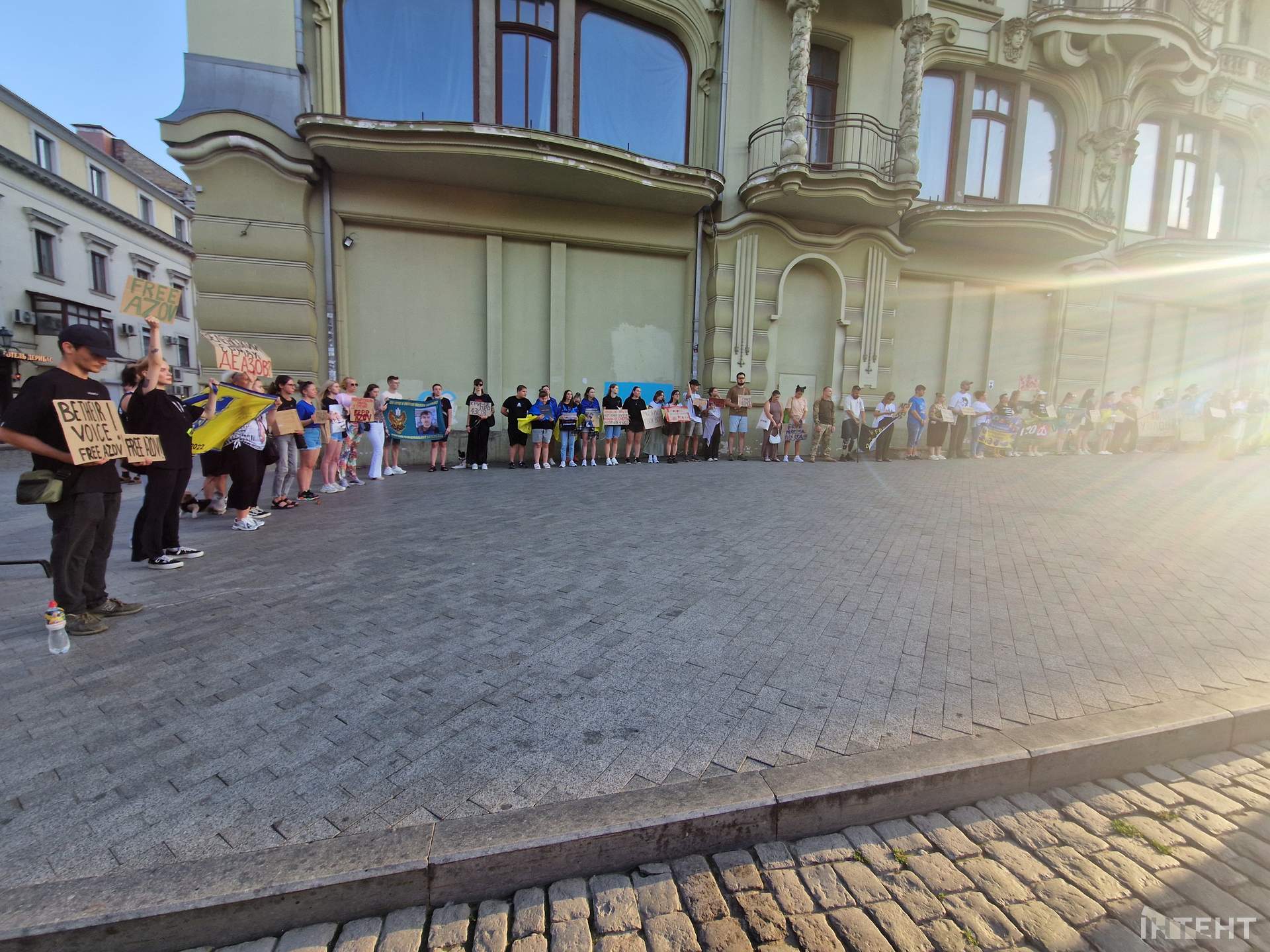 Одесити вийшли на традиційну акцію-згадку про полонених