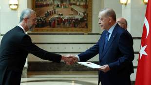 Кримськотатарський політик Наріман Джелял офіційно почав місію в Туреччині