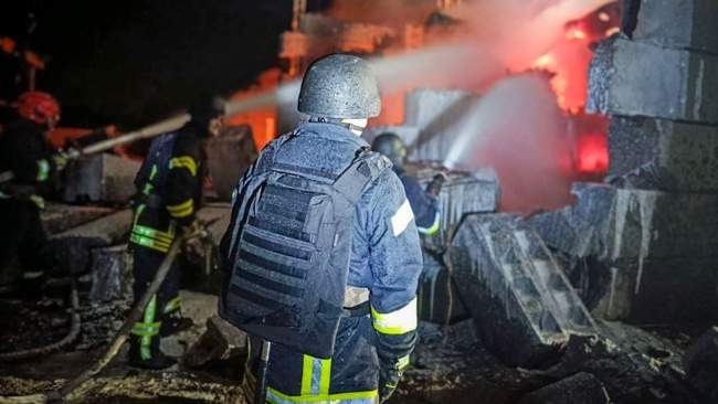 Наслідки атаки по Ізмаїлу. ФОТО: ДСНС/telegram