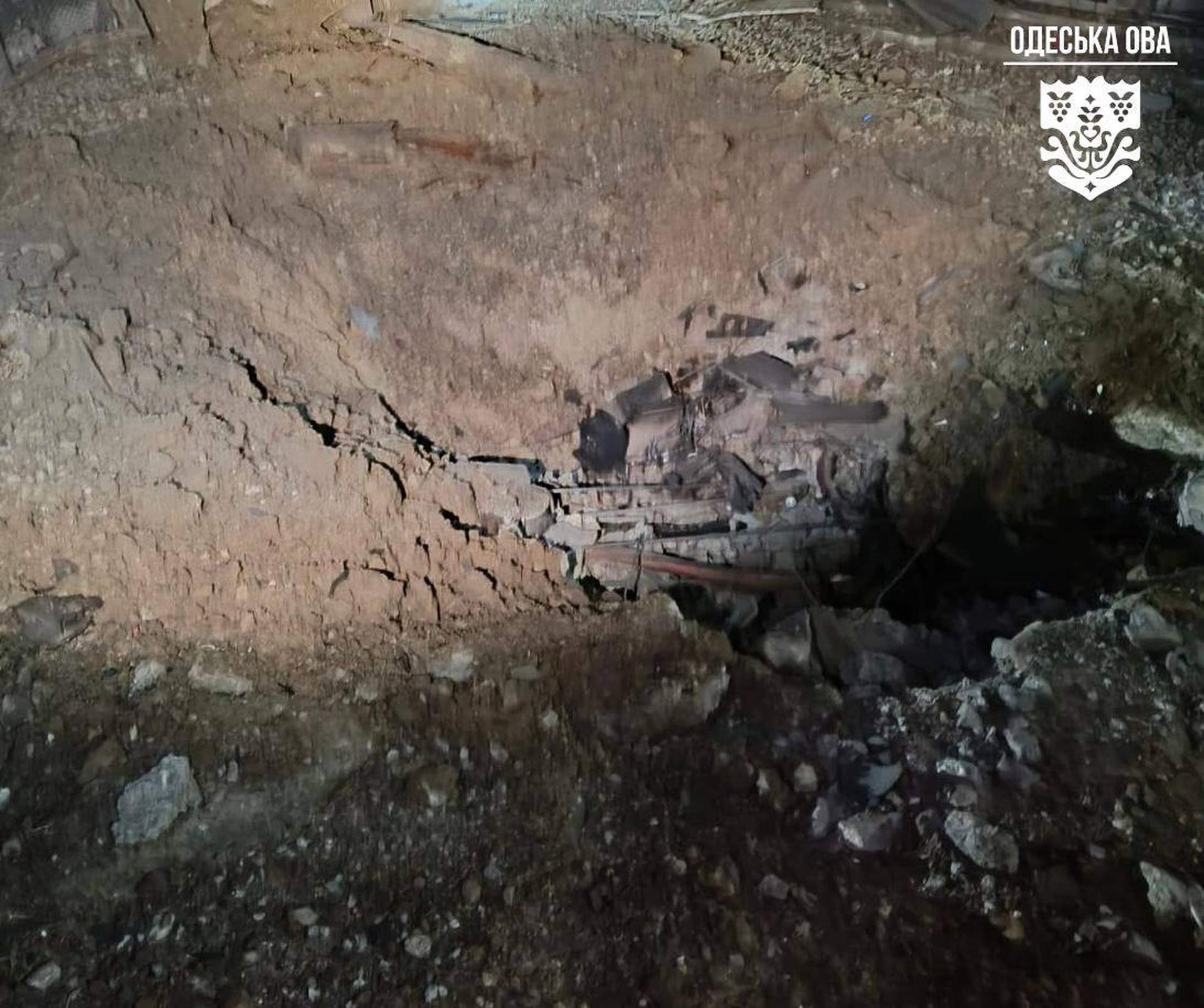 Цивільне судно в порту Одеси потрапило під удар дрона