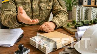 У Херсоні розглянули відсторонення військового посадовця через підозру у вимаганні відкатів