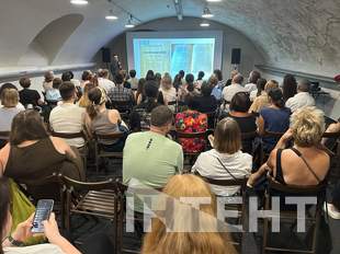 A two-day meeting with critic Stasinevich was organized in Odesa