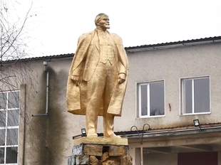 Прокуратура поновила розслідування через найвідоміший пам'ятник Леніну в Одеській області