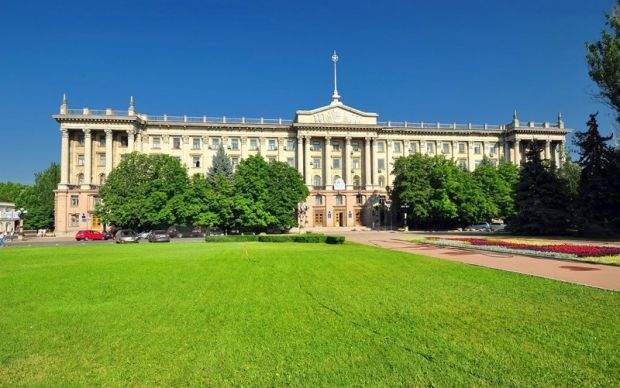 Cathedral Square in Mykolaiv. PHOTO: blog.planetofhotels.com