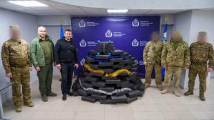 Херсонские громады передали на фронт боевую елку за 3,5 млн грн