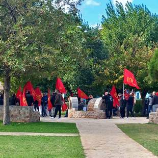 Unknown persons with communist symbols attacked Ukrainians in Greece