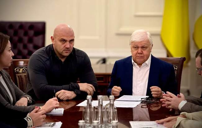 Начальник ОМВА Сергій Лисак та в.а. міського голови Ігор Коваль. ФОТО: Одеське життя