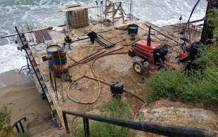 На одеському пляжі демонтують нахаббуд