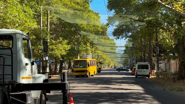 Антидронові сітки у Херсоні. ФОТО: МОСТ