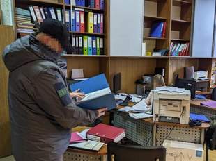 Одесит, що допомагав будь-кому стати моряком, стрибнув від поліції з другого поверху