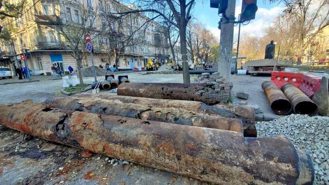 Ремонт тепломереж в Одесі. ФОТО: КП "Теплопостачання міста Одеси"/facebook