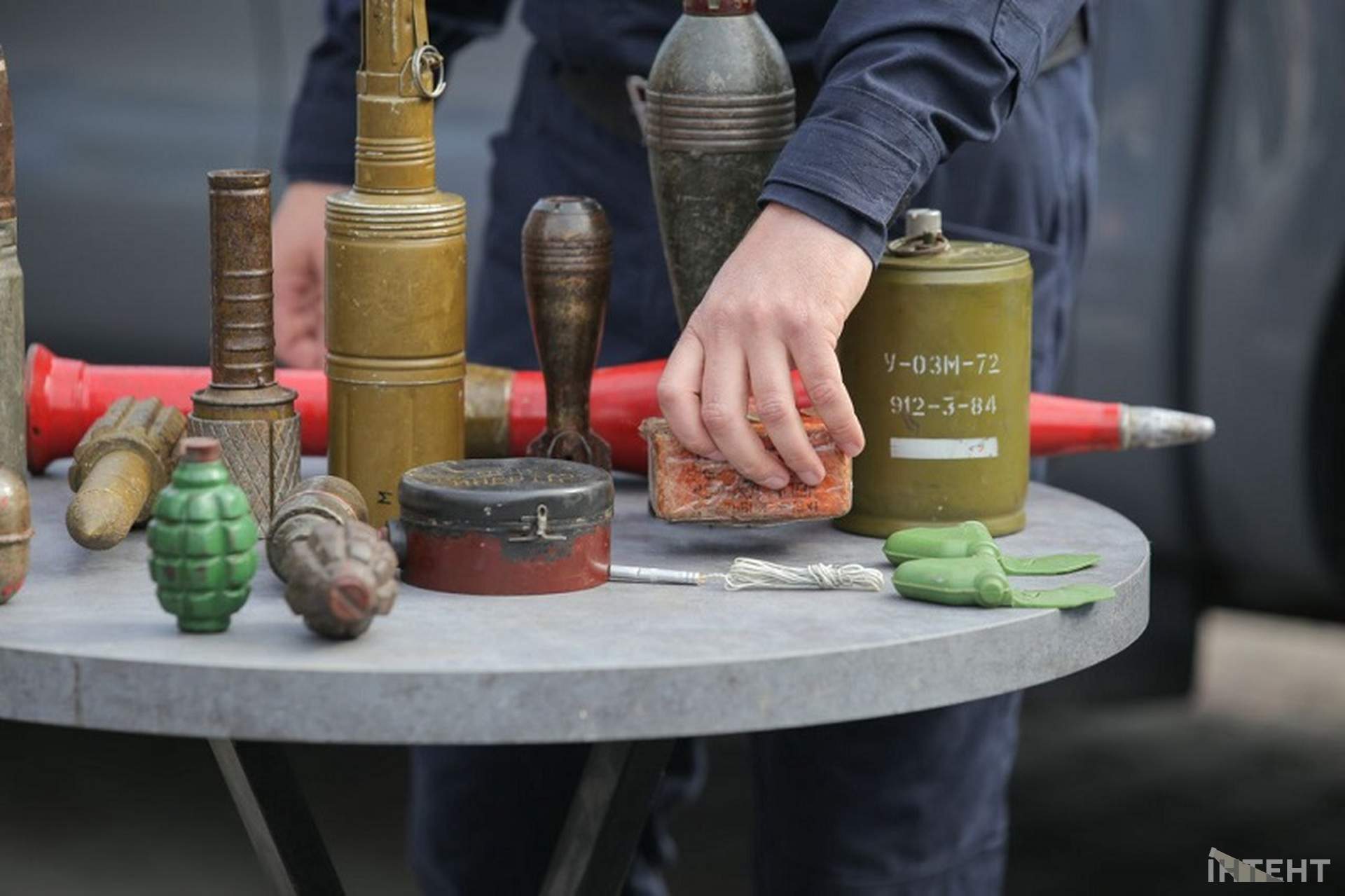 Одеситам розповіли про небезпечні предмети та вчили гасити пожежі