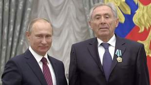 Cabinet of Ministers deprives ex-deputy from Crimea of honorary diploma