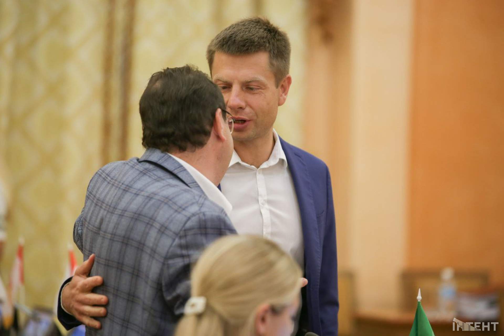 Обличчя та емоції: сесія Одеської міської ради в об'єктиві Інтента
