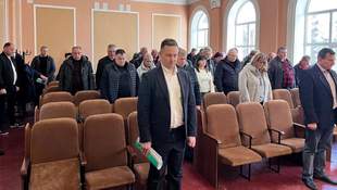 The deputies expressed no confidence in the head of Podil district administration Lazarenko