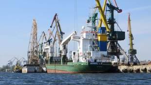 Начальник морської безпеки крав кораблі з Херсонського порту та будував переправу для окупантів