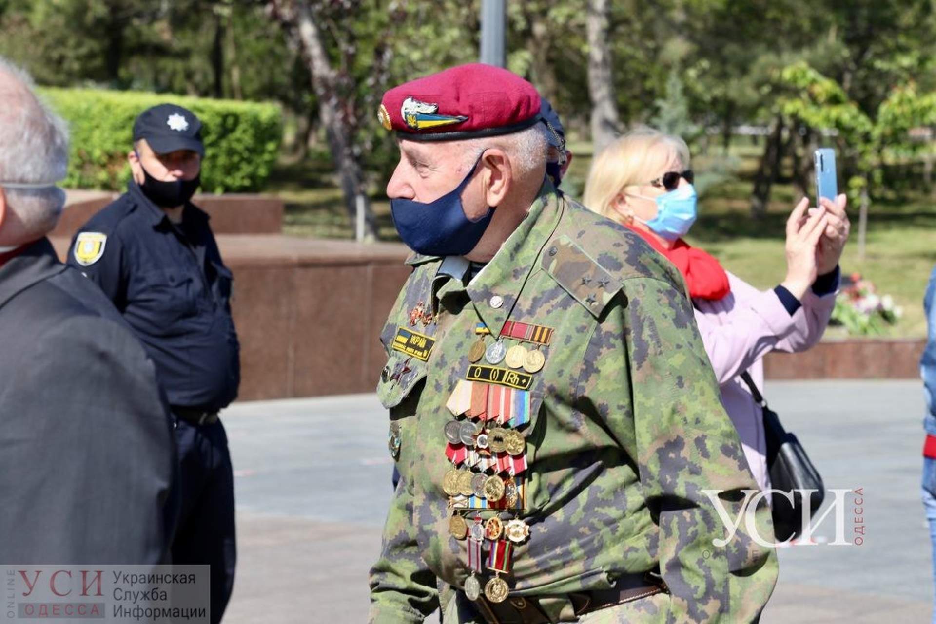 В Одесі відзначили День Перемоги покладанням квітів, та «безсмертним полком» з портретами Шухевича
