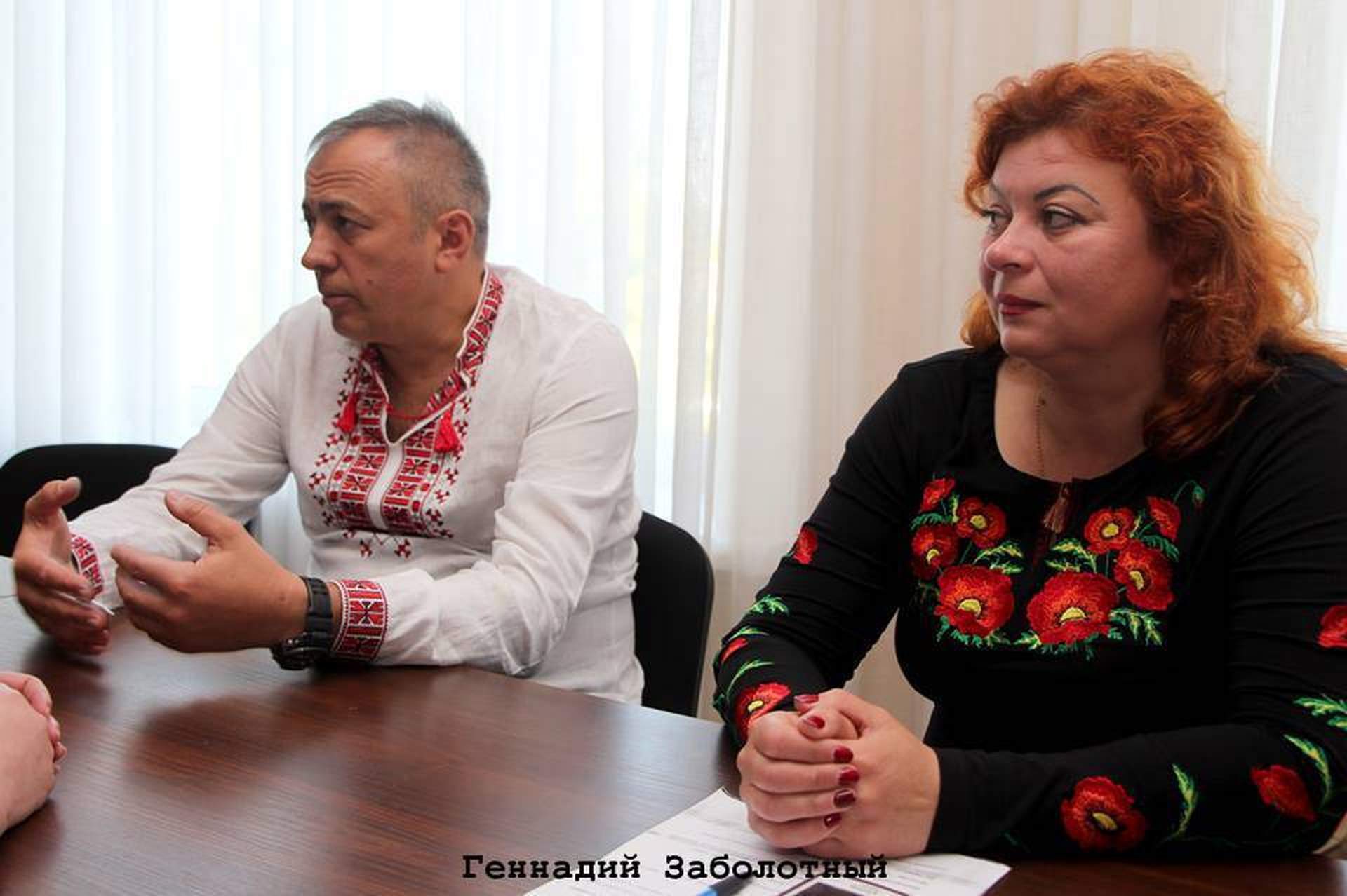 Какие вышиванки выбрали всеукраинские и одесские политики в праздник