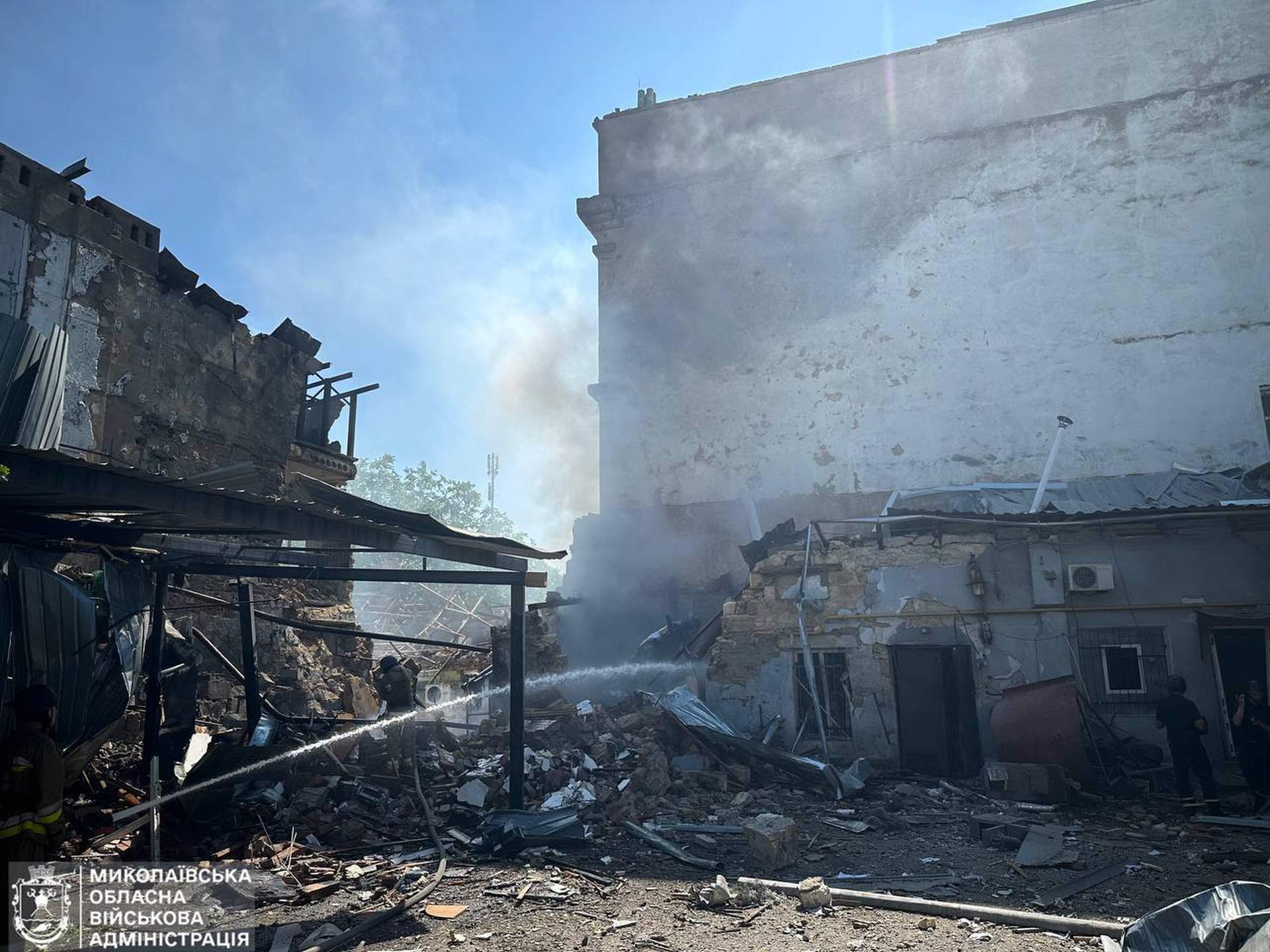 Масштабні руйнування та постраждалі: у Миколаєві показали наслідки шахедної атаки