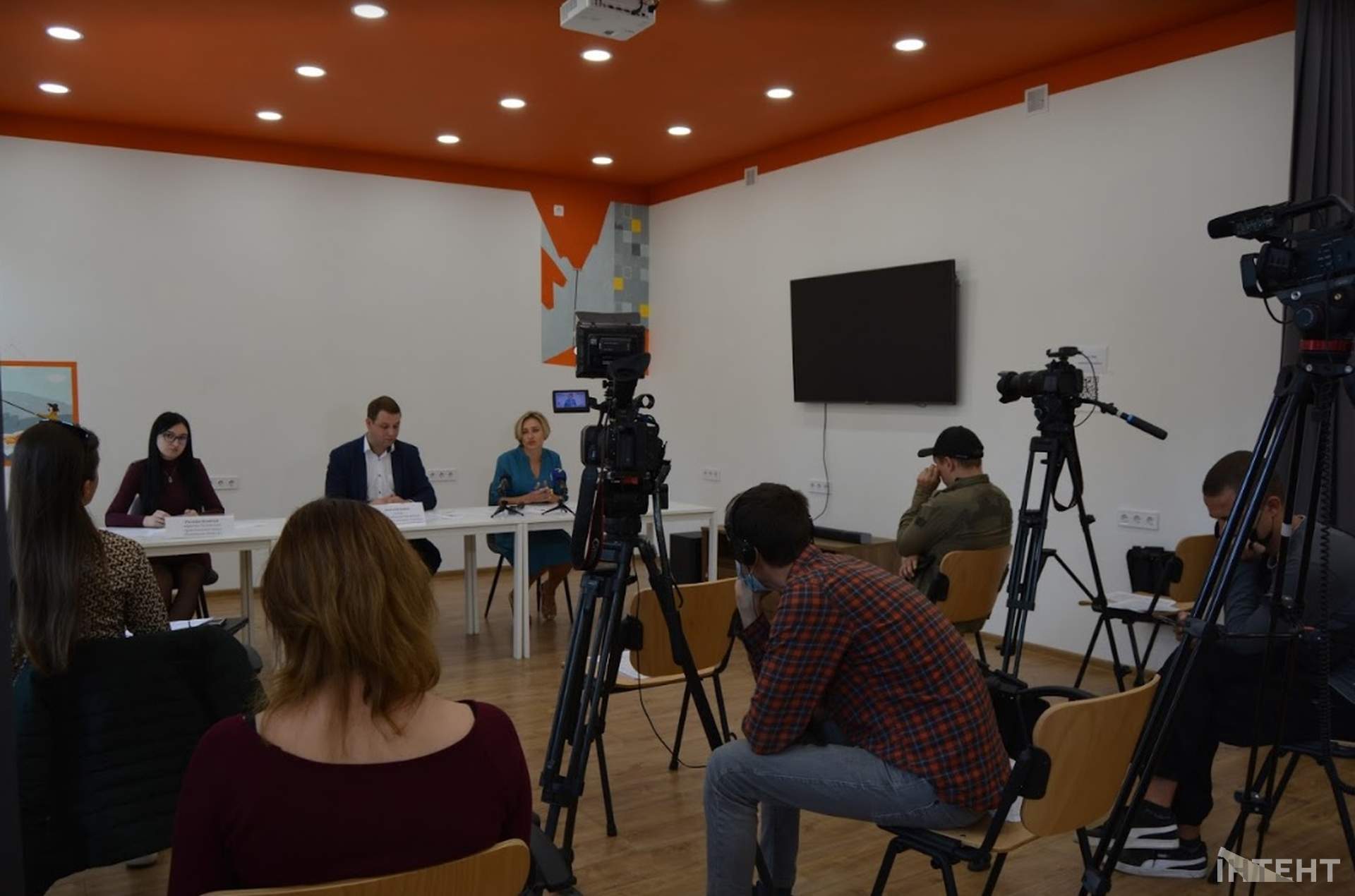 Відсутність контролю за майном та землею створює простір для корупції