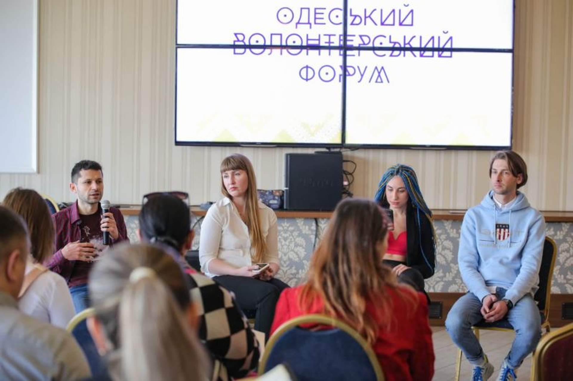 Волонтери поділилися досвідом на форумі в Одесі
