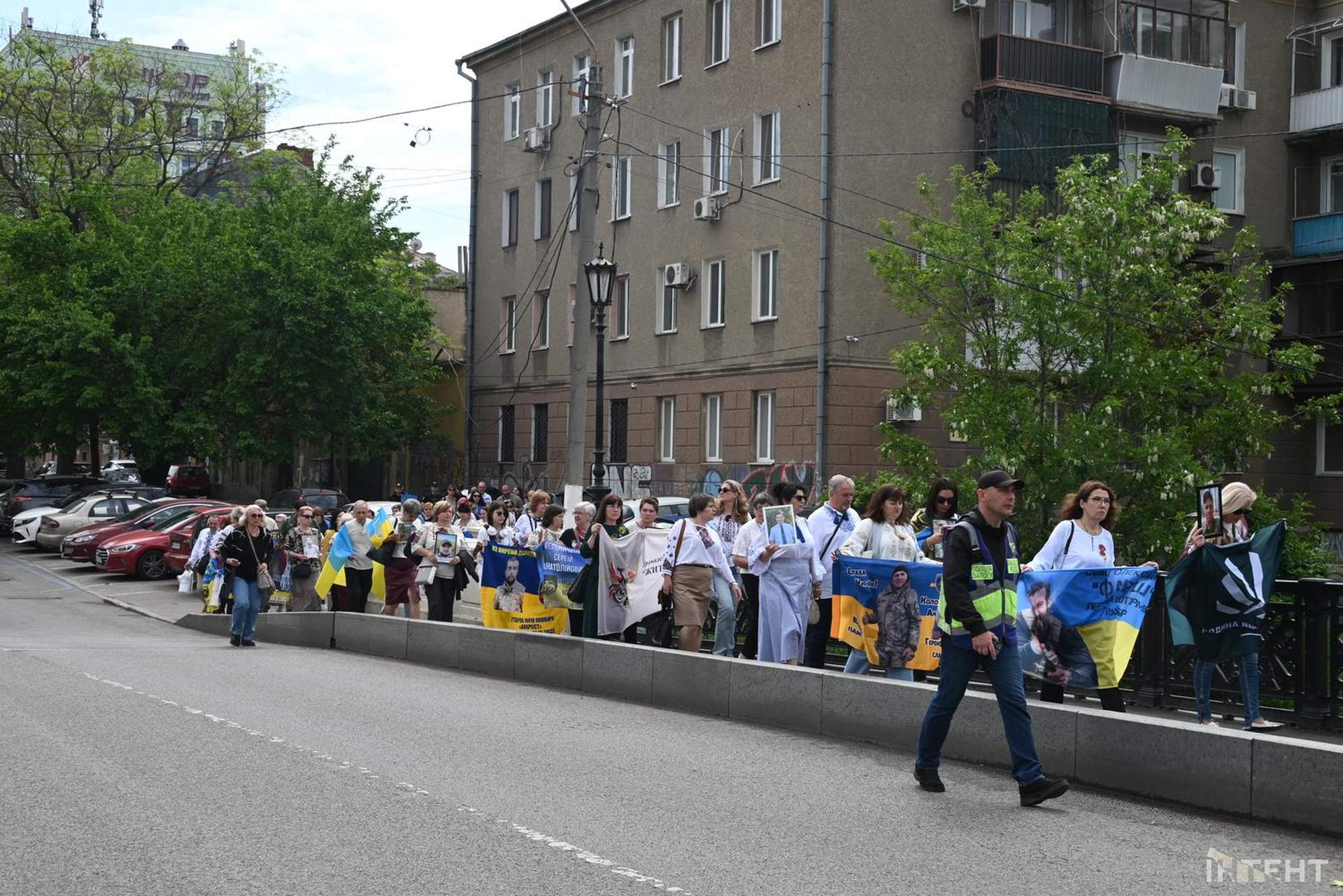 Лампадки, стрічки та хода пам’яті: в Одесі відбулася акція до Дня вишиванки