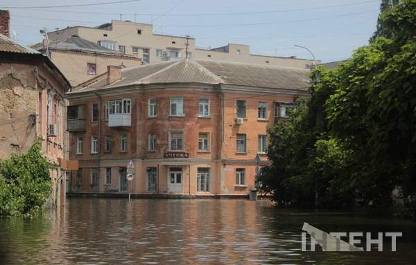 Паводок у Херсоні / Фото: Альбіна Карман (Інтент)