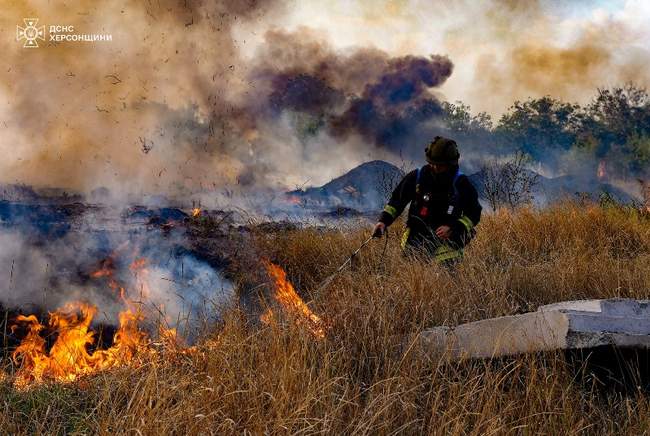 Consequences of the shelling. Photo: State Emergency Service of Ukraine in Kherson region