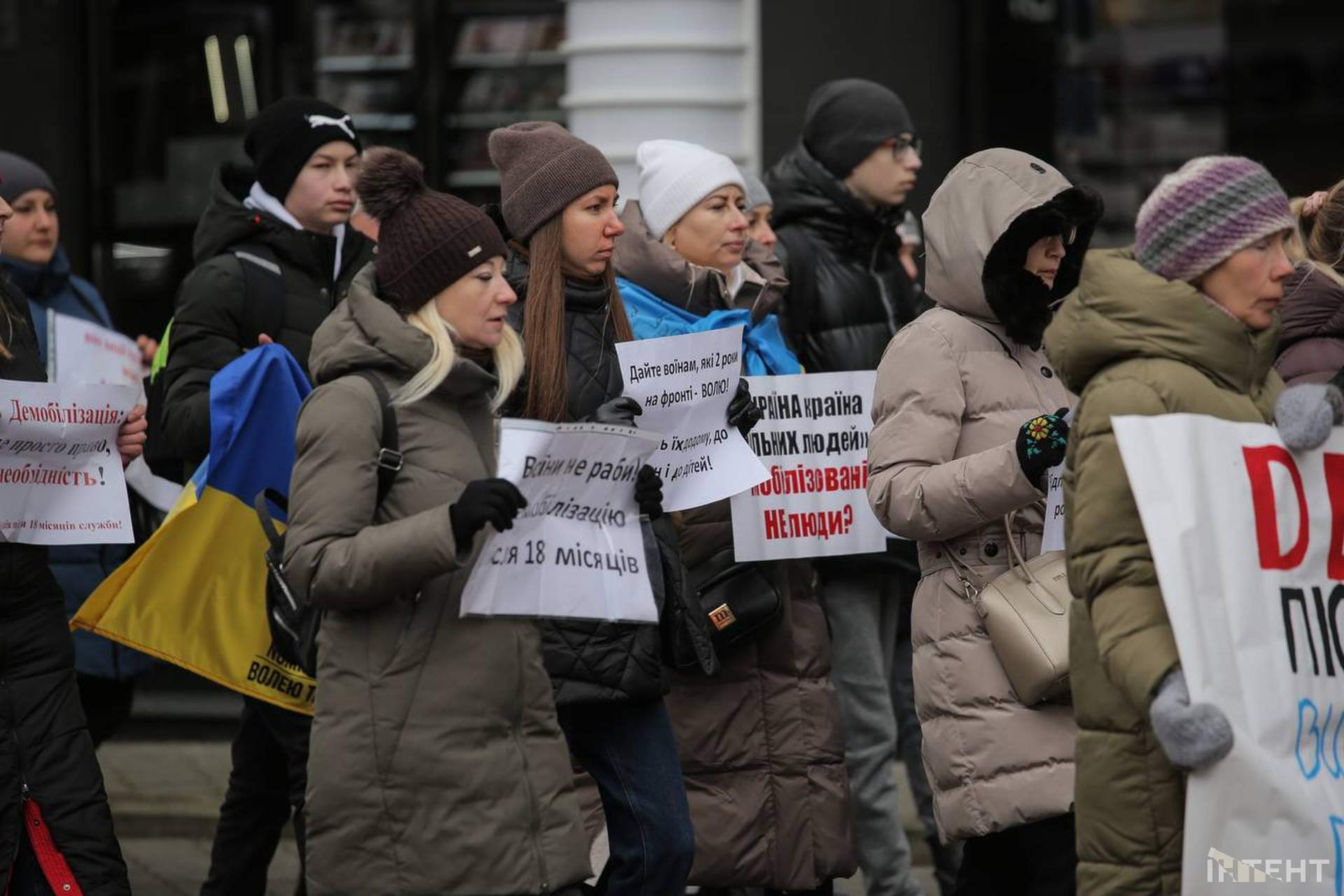 Родичі військових влаштували в Одесі ходу на підтримку демобілізації