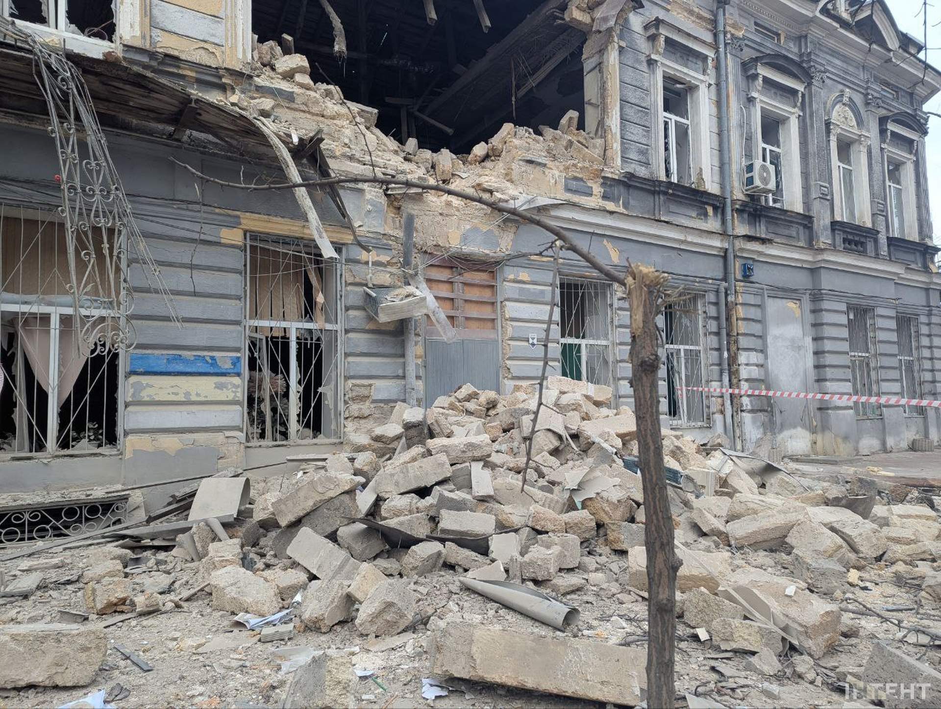 В Одесі російські дрони вночі поранили двох людей