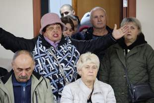В Южноукраинске жители требовали от властей решить вопрос отключений света