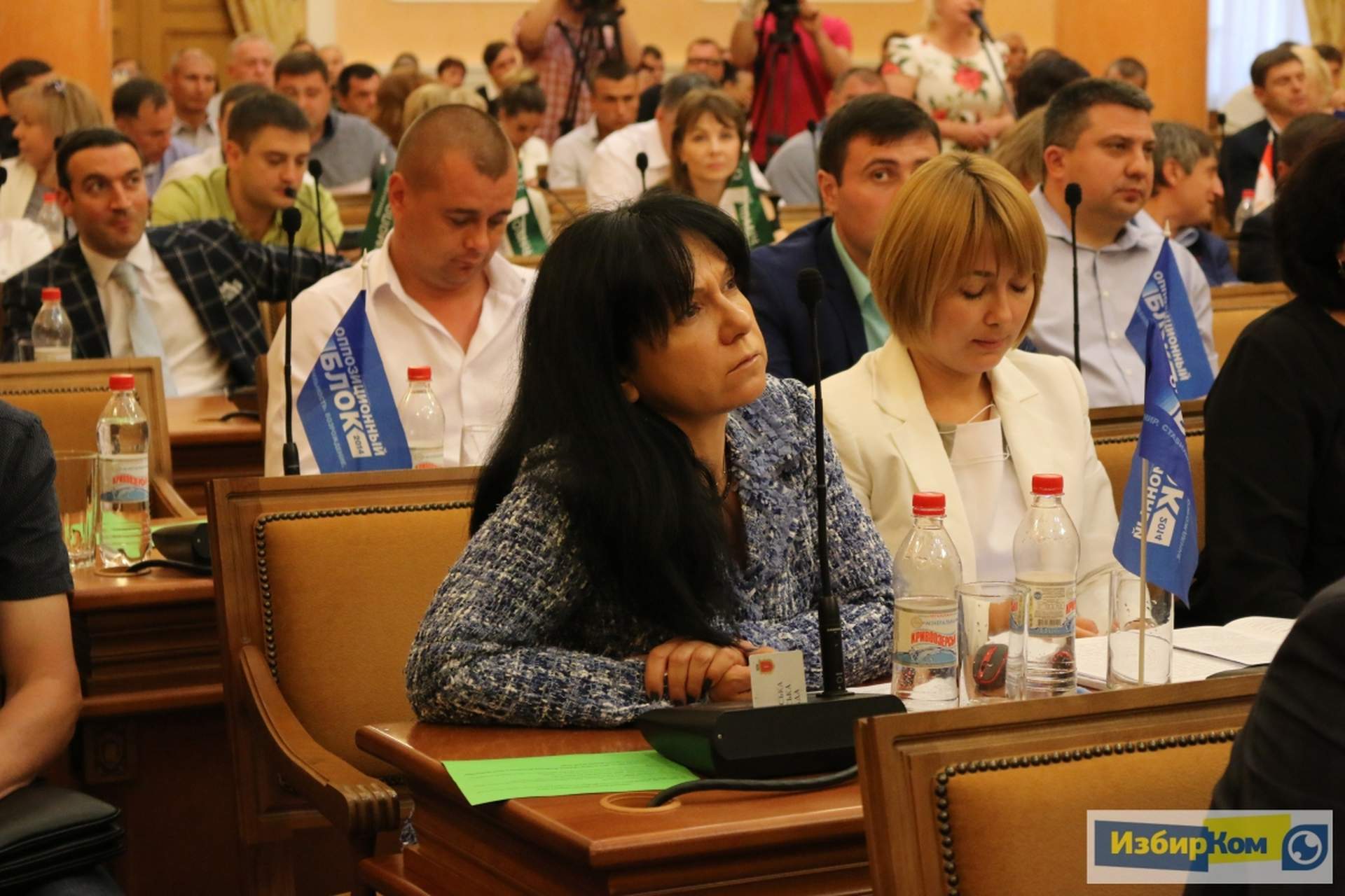Сессия Одесского городского совета: недопуск журналистов и покупка дубинок муниципальной охране