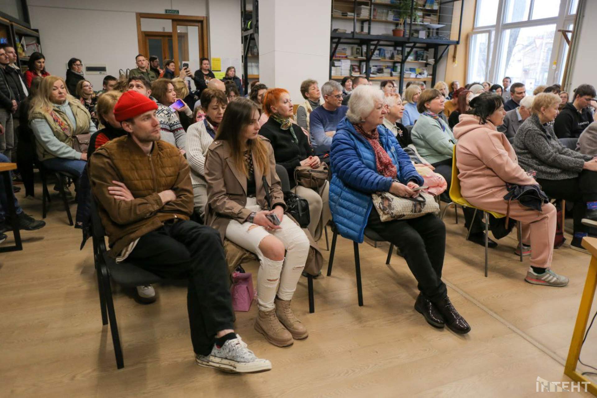 Одесити зустрілися з письменником Андрієм Любкою