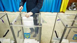 В Одесі розслідують звернення про підкуп виборців біля гуртожитку навчального закладу