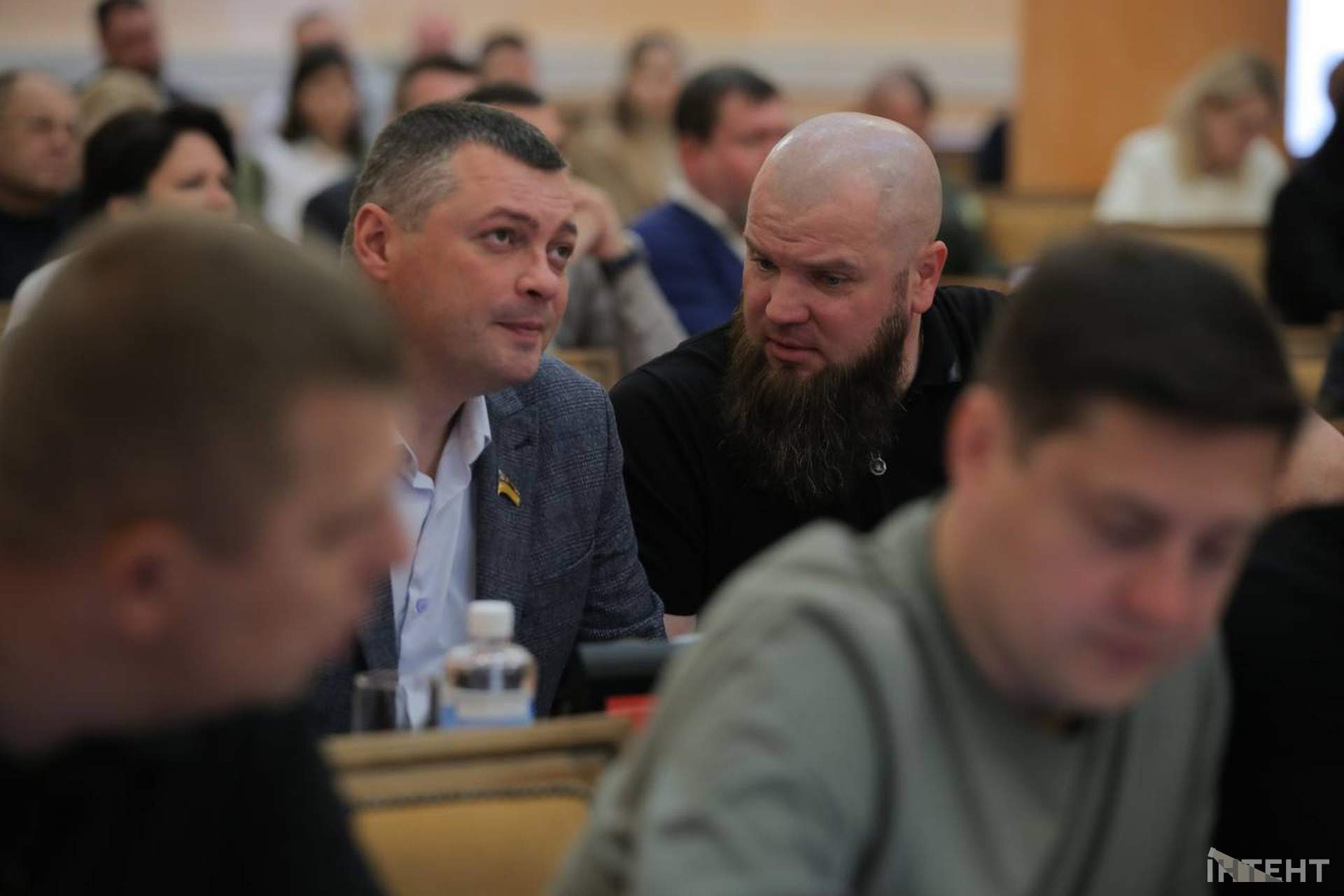 Зарплата мера й перейменування вулиць: сесія міської ради у світлинах