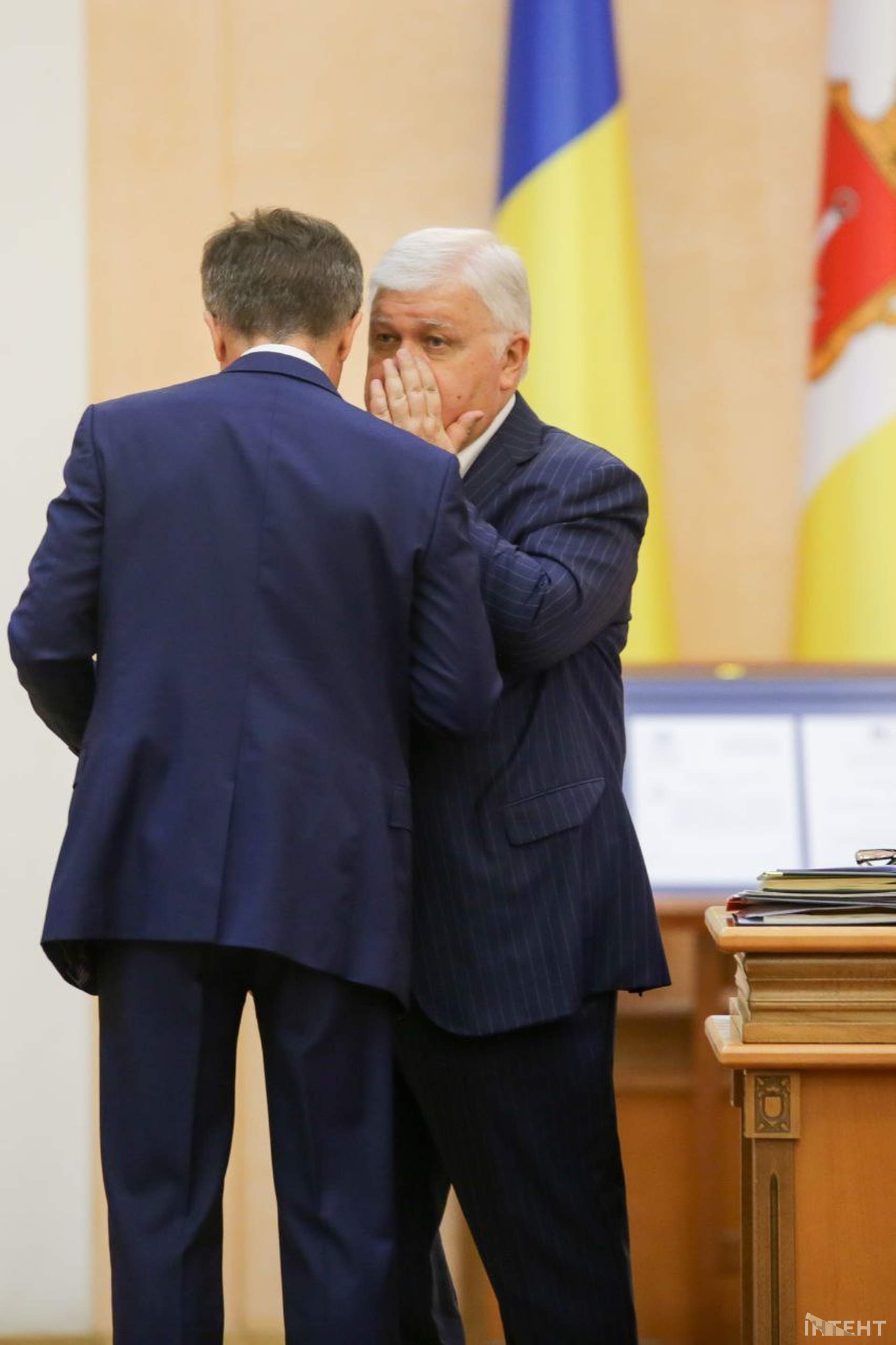 Обличчя та емоції: сесія Одеської міської ради в об'єктиві Інтента